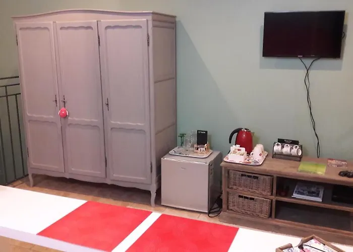 La Tomis Couette-café 3*